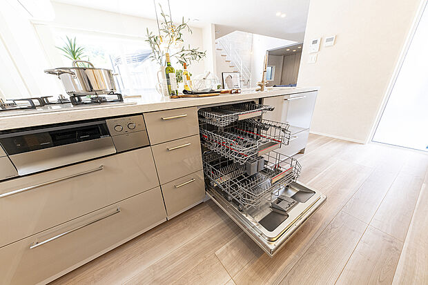 【【弊社施工例/キッチン】】コダワリの設備で暮らしやすさも抜群!色々とカスタマイズ出来るのも自由設計の醍醐味ですね。