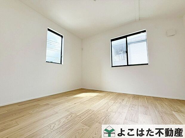 部屋数が多いのでライフスタイルに合わせて柔軟に活用できます。家族それぞれにプライベート空間を確保でき、子ども部屋や書斎、趣味の部屋として!