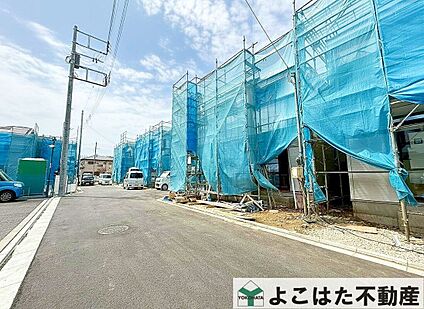 前面道路含む外観
