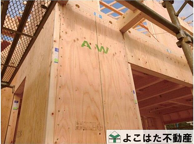 【構造】壁倍率5.0倍は国土交通省が定める数値内の最高値。通常の合板の壁倍率の2倍の強度