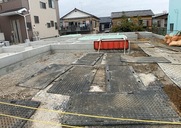 家族でのBBQを行うのであれば3坪程度の広さがあればよいでしょう。ガーデニングや家庭菜園を楽しむ際は、手入れが行き届く範囲にすると安心です。また、庭のある方角や接道が気になる方は事前に確認しましょう。