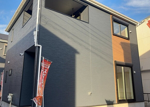 ついに完成致しました!現地をご見学に行く際は、道路の幅や周辺の交通量、施設などをご確認頂くことをおすすめします!物件の流れが早いため、内見をしたい方はお早めに当社営業までお問い合わせ頂きご予約下さい!