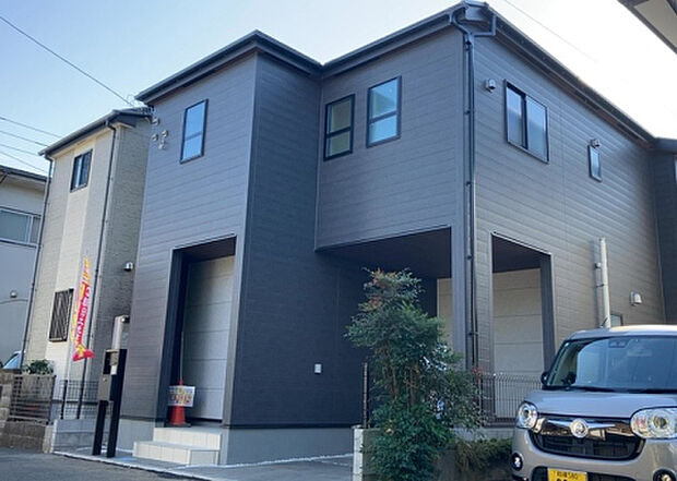 ついに完成致しました！現地をご見学に行く際は、道路の幅や周辺の交通量、施設などをご確認頂くことをおすすめします！物件の流れが早いため、内見をしたい方はお早めに当社営業までお問い合わせ頂きご予約下さい！