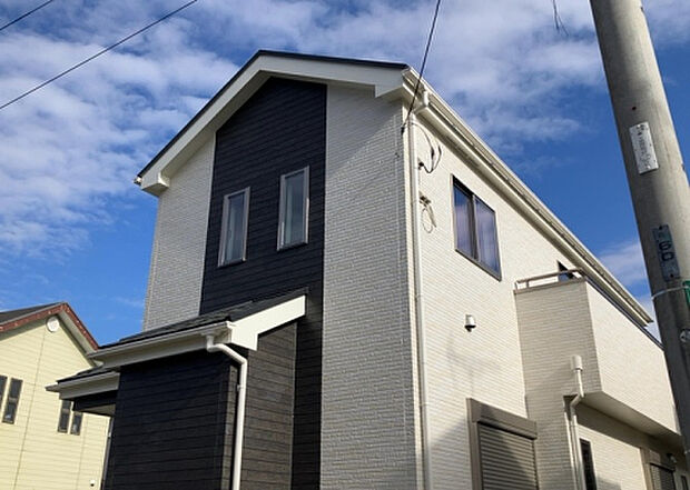 現地をご見学に行く際は、道路の幅や周辺の交通量、施設などをご確認頂くことをおすすめします！ある程度イメージをつけたいという場合は、同売主の施工事例や完成パースもお見せします。