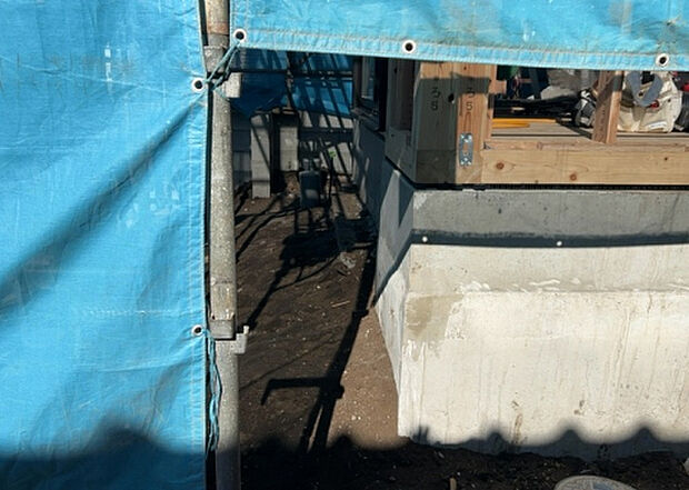 家族でのBBQを行うのであれば3坪程度の広さがあればよいでしょう。ガーデニングや家庭菜園を楽しむ際は、手入れが行き届く範囲にすると安心です。また、庭のある方角や接道が気になる方は事前に確認しましょう。