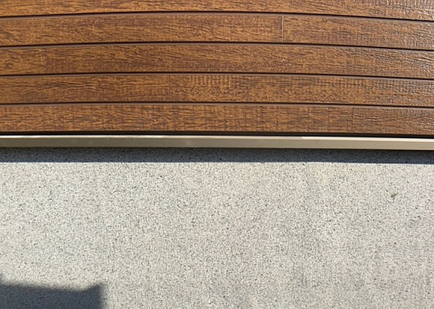 木造住宅とは土台、壁、柱など建築物の強度を支える構造体の材に木が使用されている構造を指します。構造体は建物の自重を支えるだけではなく風圧や水圧、積裁荷重などあらゆる衝撃に耐えるための基礎です。