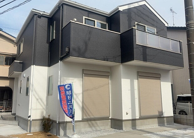 ついに完成致しました!現地をご見学に行く際は、道路の幅や周辺の交通量、施設などをご確認頂くことをおすすめします!物件の流れが早いため、内見をしたい方はお早めに当社営業までお問い合わせ頂きご予約下さい!