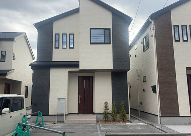 ついに完成致しました!現地をご見学に行く際は、道路の幅や周辺の交通量、施設などをご確認頂くことをおすすめします!物件の流れが早いため、内見をしたい方はお早めに当社営業までお問い合わせ頂きご予約下さい!