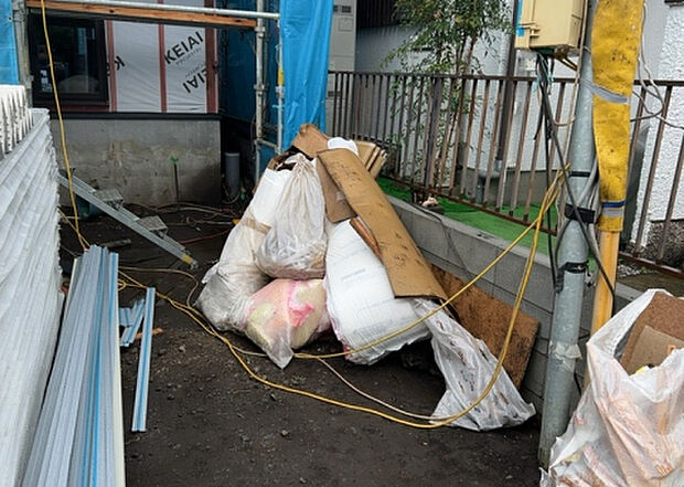 家族でのBBQを行うのであれば3坪程度の広さがあればよいでしょう。ガーデニングや家庭菜園を楽しむ際は、手入れが行き届く範囲にすると安心です。また、庭のある方角や接道が気になる方は事前に確認しましょう。