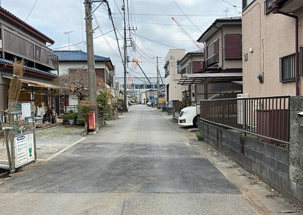 桜や紅葉の名所に出かける人は多いと思いますが、家にいながら季節の移ろいを感じる生活を送りませんか？リビングや窓から見える景色が生活を彩るワンポイントに！現地から見える景色を堪能してみては如何でしょう。