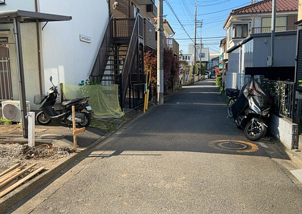桜や紅葉の名所に出かける人は多いと思いますが、家にいながら季節の移ろいを感じる生活を送りませんか?リビングや窓から見える景色が生活を彩るワンポイントに!現地から見える景色を堪能してみては如何でしょう。