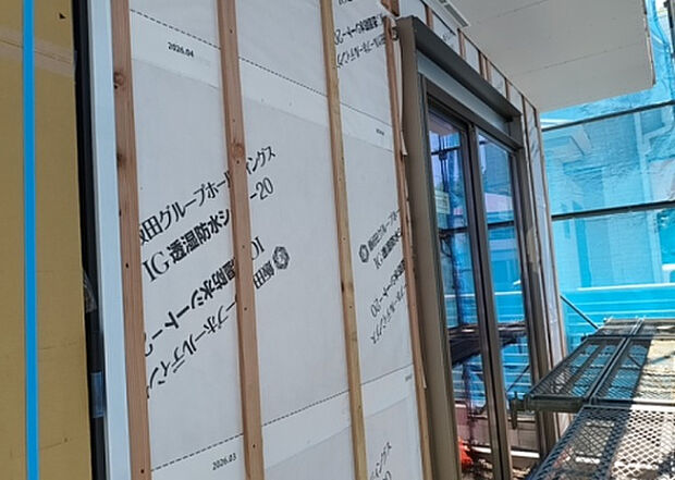 リビングの間取りの種類は大きくわけてリビングとダイニングが別になっているタイプ、リビングダイニング一体型です。どちらも一長一短ですので、家を選ぶ時はその両面をチェックして決めるようにしましょう。