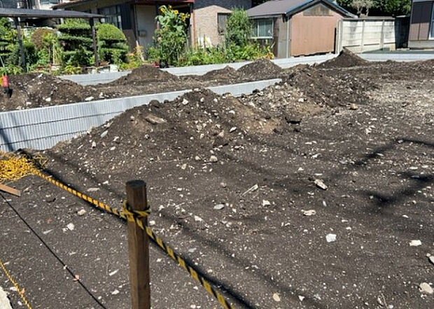 ついに完成致しました!現地をご見学に行く際は、道路の幅や周辺の交通量、施設などをご確認頂くことをおすすめします!物件の流れが早いため、内見をしたい方はお早めに当社営業までお問い合わせ頂きご予約下さい!