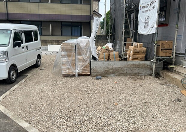 家族でのBBQを行うのであれば3坪程度の広さがあればよいでしょう。ガーデニングや家庭菜園を楽しむ際は、手入れが行き届く範囲にすると安心です。また、庭のある方角や接道が気になる方は事前に確認しましょう。