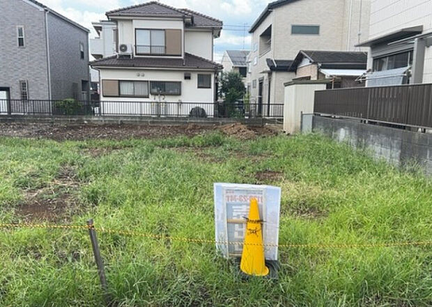 家族でのBBQを行うのであれば3坪程度の広さがあればよいでしょう。ガーデニングや家庭菜園を楽しむ際は、手入れが行き届く範囲にすると安心です。また、庭のある方角や接道が気になる方は事前に確認しましょう。