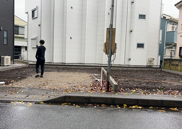 ついに完成致しました!現地をご見学に行く際は、道路の幅や周辺の交通量、施設などをご確認頂くことをおすすめします!物件の流れが早いため、内見をしたい方はお早めに当社営業までお問い合わせ頂きご予約下さい!