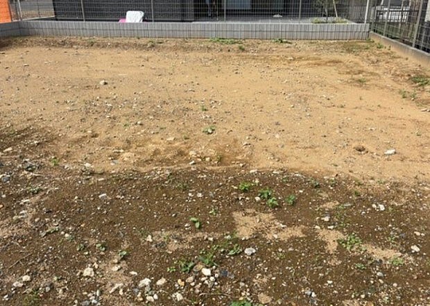 木造住宅とは土台、壁、柱など建築物の強度を支える構造体の材に木が使用されている構造を指します。構造体は建物の自重を支えるだけではなく風圧や水圧、積裁荷重などあらゆる衝撃に耐えるための基礎です。