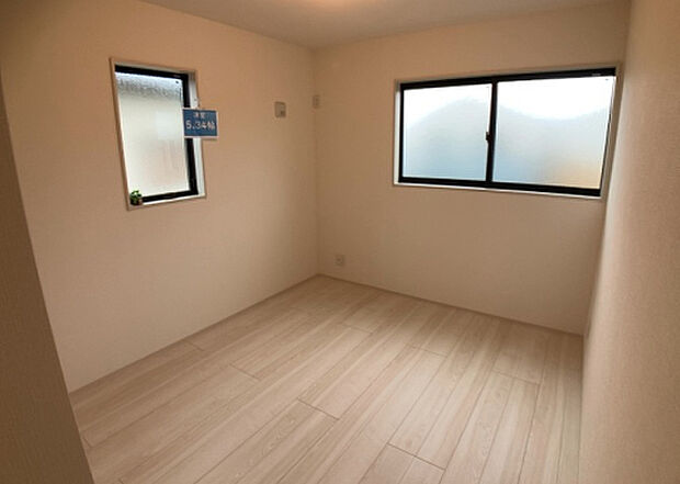 【子供部屋】子供が何人でも年齢によっては、受験時にしっかり壁のある個室があった方が良い場合もあります。難しい問題ですが、兄弟の人数や、性別や年齢差によって状況が異なりますので、数年後のこともしっかり考えましょう。