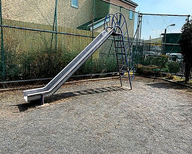 小山片所公園(約638m)