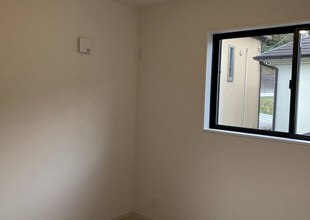 【子供部屋】子供が何人でも年齢によっては、受験時にしっかり壁のある個室があった方が良い場合もあります。難しい問題ですが、兄弟の人数や、性別や年齢差によって状況が異なりますので、数年後のこともしっかり考えましょう。