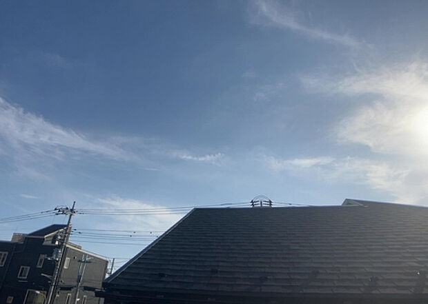 【物件からの展望】眺望を気にして物件を探す場合、前面に建物が建っていないか現地で確認しましょう！前面に建物があると景色はもちろん、日当たりや風通しにも影響が出てきます。住んだ時のことを想像しながら現地見学をしましょう。