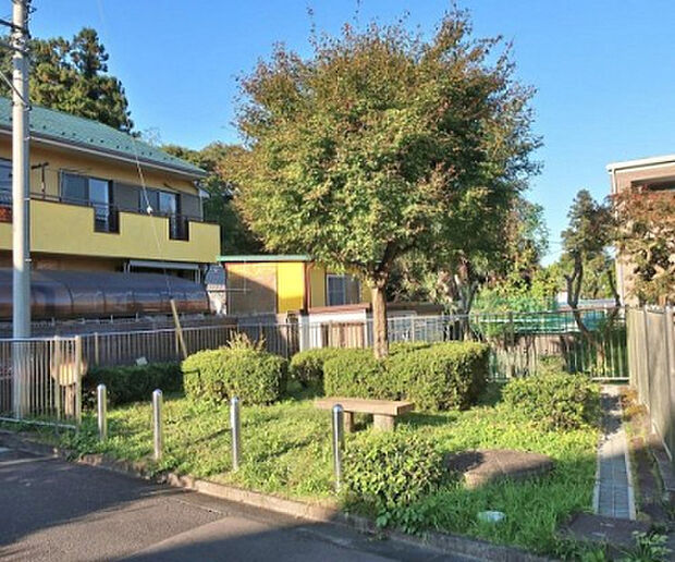 下恩方緑地公園(約423m)