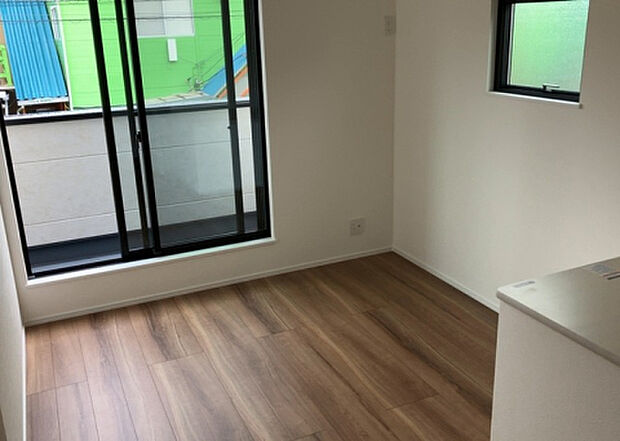 【子供部屋】子供が何人でも年齢によっては、受験時にしっかり壁のある個室があった方が良い場合もあります。難しい問題ですが、兄弟の人数や、性別や年齢差によって状況が異なりますので、数年後のこともしっかり考えましょう。