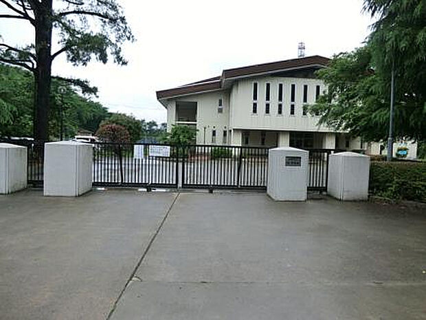 旭中学校(約1,321m)