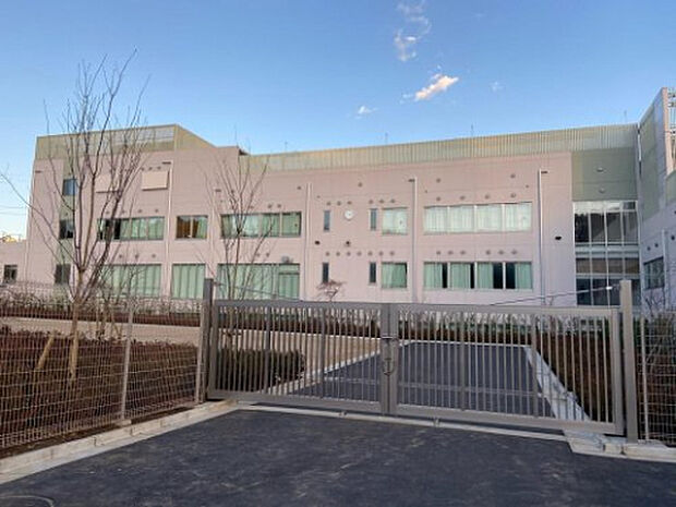 鶴川第一小学校（約1,219m）