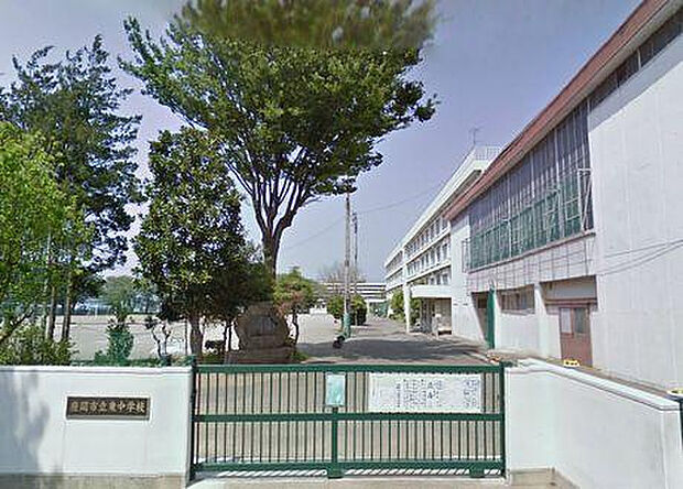 旭小学校（約704m）