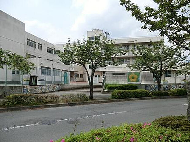 小山田南小学校（約1,161m）