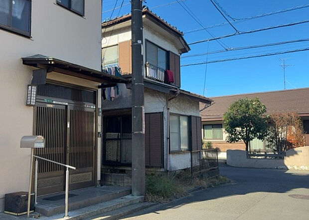 【物件からの展望_2】眺望を気にして物件を探す場合、前面に建物が建っていないか現地で確認しましょう!前面に建物があると景色はもちろん、日当たりや風通しにも影響が出てきます。住んだ時のことを想像しながら現地見学をしましょう。