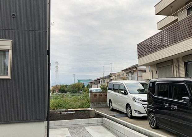 【物件からの展望_2】眺望を気にして物件を探す場合、前面に建物が建っていないか現地で確認しましょう!前面に建物があると景色はもちろん、日当たりや風通しにも影響が出てきます。住んだ時のことを想像しながら現地見C:\tools\新築ホームズ\images\67103109\物件からの展望_3.jpg学をしましょう。