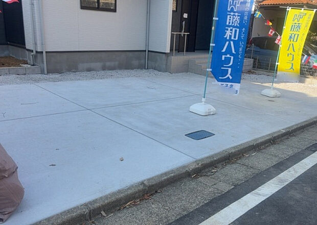 【駐車場】駐車場と明記されていても、最小スペースでつくられた駐車場だと大型車は駐車できなかったり、出入りしにくくなったりする可能性があります。お車のサイズと購入したい物件の駐車場のサイズを現地で確認しましょう。