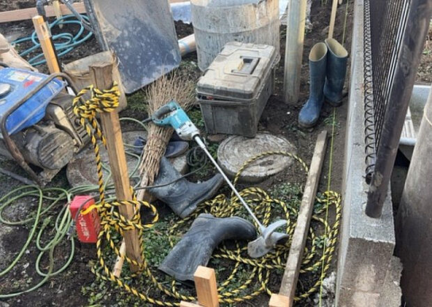 【庭_2】庭のある家に住むことのメリットとして、子どもたちの遊び場を確保できること、ガーデニングや家庭菜園を楽しめること、明るさを確保できることがあります。また、配置を工夫することでプライバシーが確保できます。