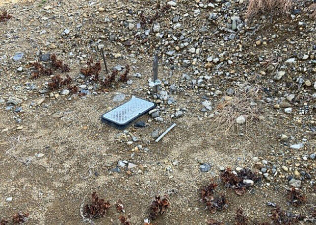 【その他設備】敷地内には、散水栓や立水栓があります。水道水を直接利用できるため、水を運ぶ手間を省くことが出来ます。大量の水を必要とする洗車作業や清掃などに役立ちます。その他設備とあわせて、現地でご確認ください。