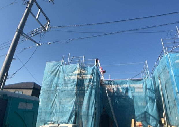 【物件からの展望_2】眺望を気にして物件を探す場合、前面に建物が建っていないか現地で確認しましょう！前面に建物があると景色はもちろん、日当たりや風通しにも影響が出てきます。住んだ時のことを想像しながら現地見学をしましょう。