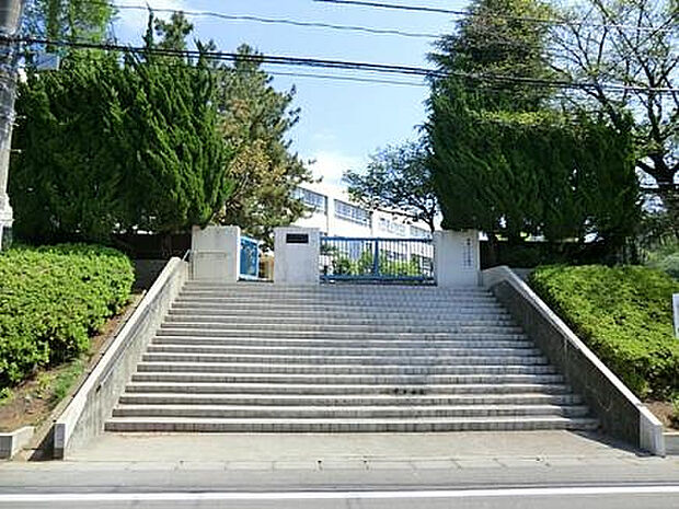 鶴川第四小学校（約1,600m）