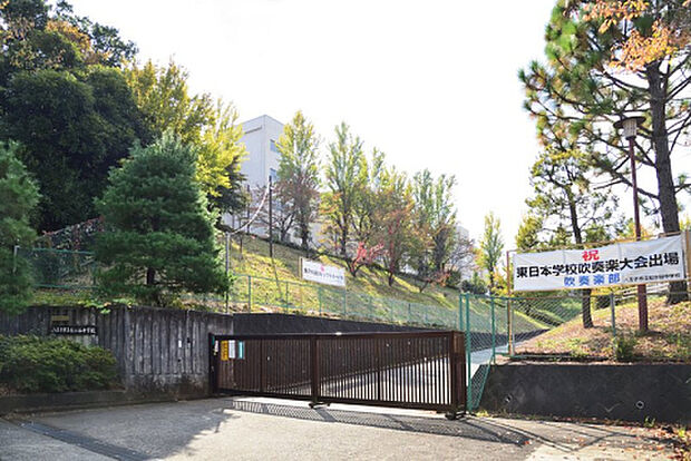 松が谷中学校(約1,315m)