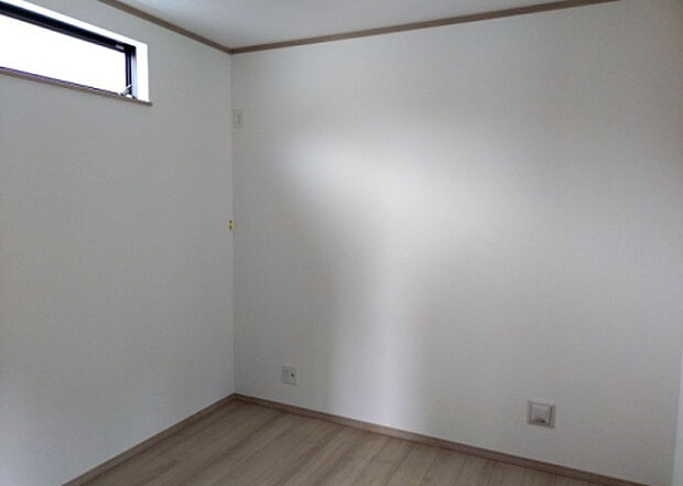 【子供部屋】子供が何人でも年齢によっては、受験時にしっかり壁のある個室があった方が良い場合もあります。難しい問題ですが、兄弟の人数や、性別や年齢差によって状況が異なりますので、数年後のこともしっかり考えましょう。