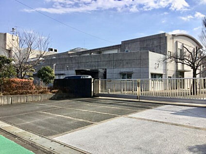 石田小学校 863m(徒歩11分)