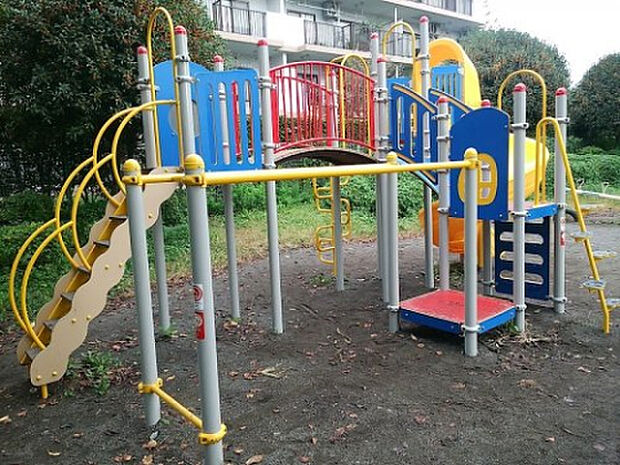 入谷くつがた公園(約1,078m)