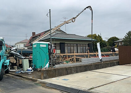前面道路含む現地写真_3