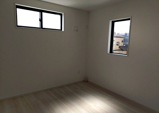 【子供部屋】子供が何人でも年齢によっては、受験時にしっかり壁のある個室があった方が良い場合もあります。難しい問題ですが、兄弟の人数や、性別や年齢差によって状況が異なりますので、数年後のこともしっかり考えましょう。