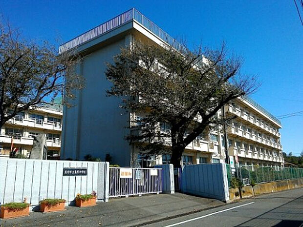 栗原中学校(約1,313m)