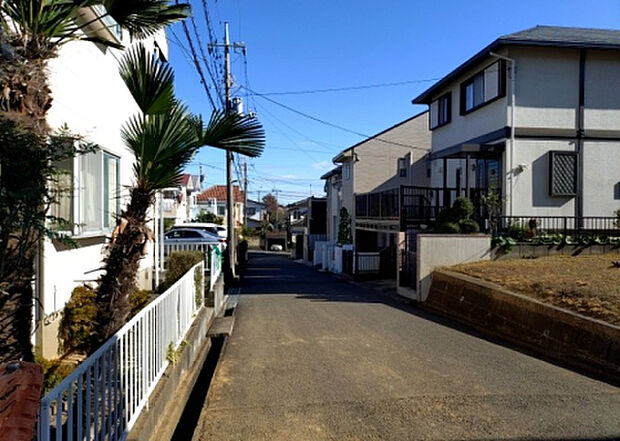 【物件からの展望_3】田園風景が味わえる土地に住みたい!海や山の見える自然豊かな土地に住みたい!などご要望に併せて当社営業がご提案させて頂きます。当社が抱えている数ある物件の中からお客様が納得する1件を一緒に探しましょう!
