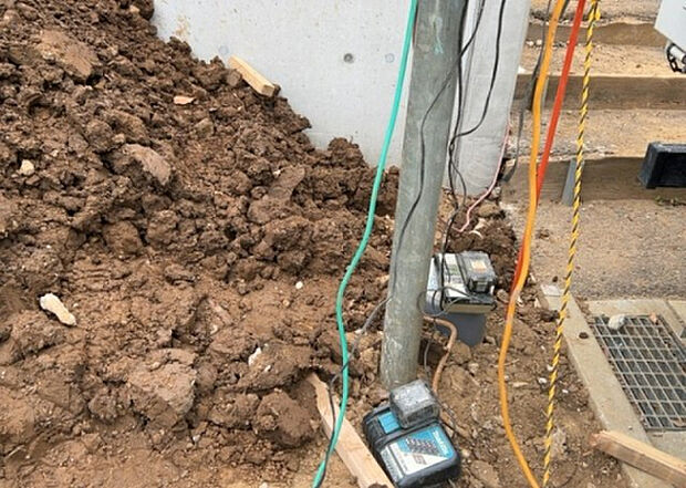 【その他設備】敷地内には、散水栓や立水栓があります。水道水を直接利用できるため、水を運ぶ手間を省くことが出来ます。大量の水を必要とする洗車作業や清掃などに役立ちます。その他設備とあわせて、現地でご確認ください。