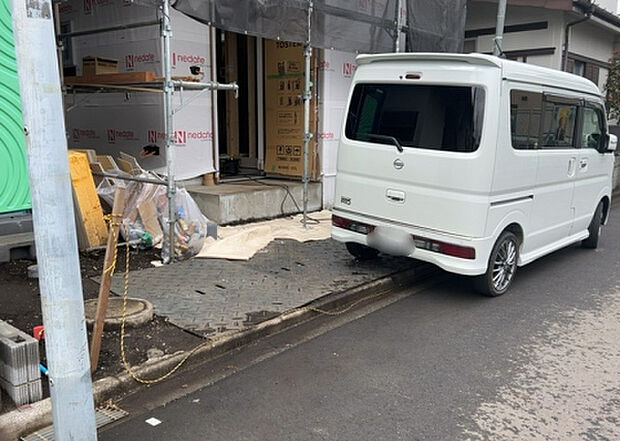 【駐車場_2】駐車場と明記されていても、最小スペースでつくられた駐車場だと大型車は駐車できなかったり、出入りしにくくなったりする可能性があります。お車のサイズと購入したい物件の駐車場のサイズを現地で確認しましょう。