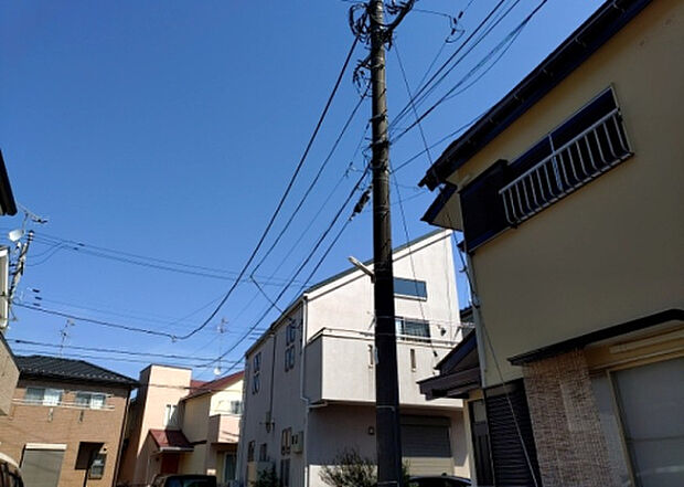 【物件からの展望_2】眺望を気にして物件を探す場合、前面に建物が建っていないか現地で確認しましょう！前面に建物があると景色はもちろん、日当たりや風通しにも影響が出てきます。住んだ時のことを想像しながら現地見学をしましょう。