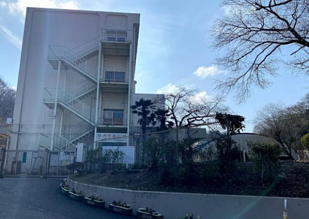 浅川中学校（約1,001m）